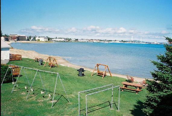 Sunrise Beach Motel Mackinaw City Zewnętrze zdjęcie