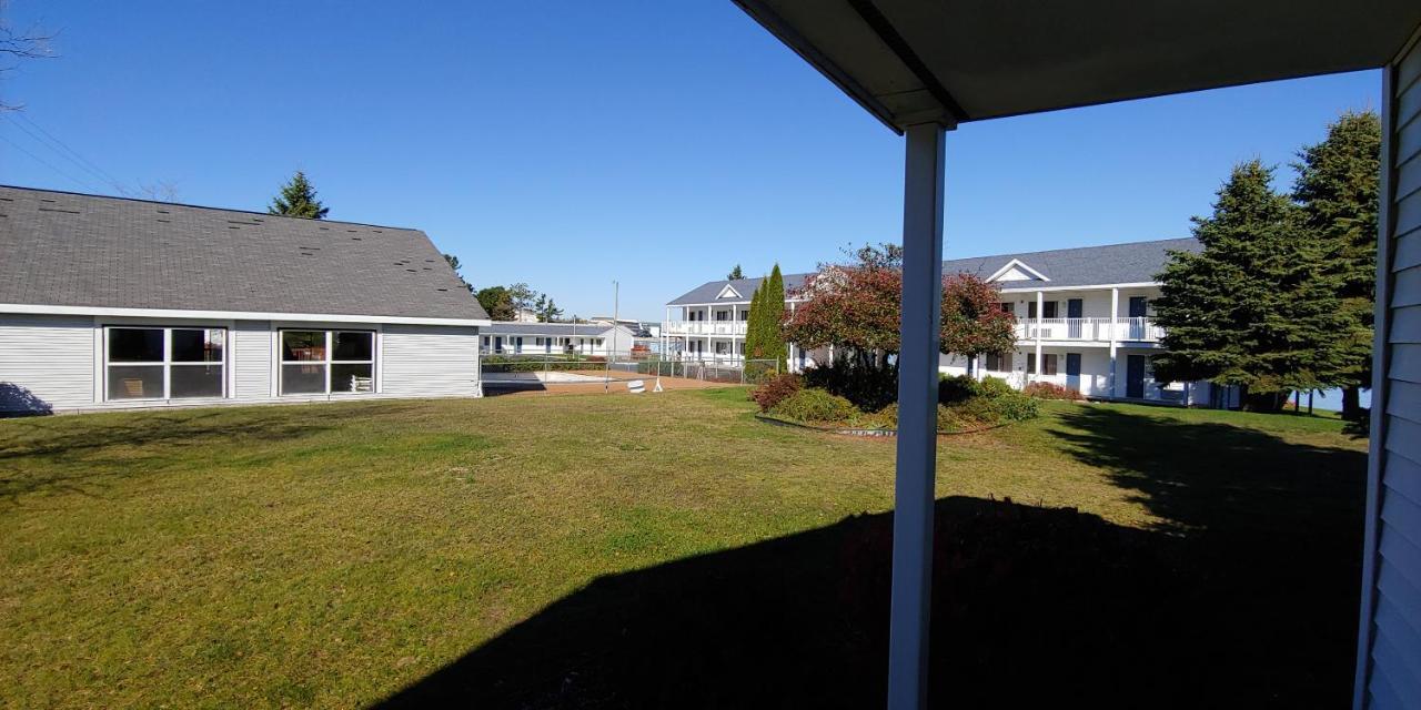 Sunrise Beach Motel Mackinaw City Zewnętrze zdjęcie