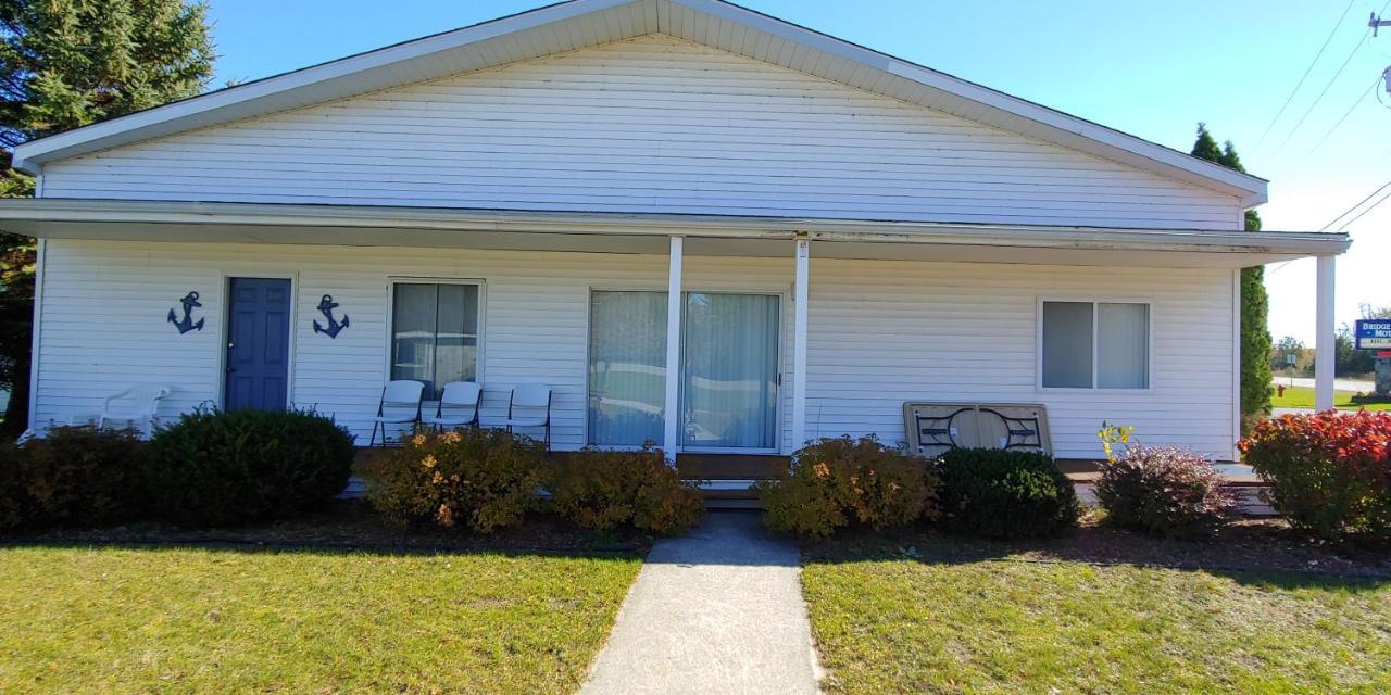 Sunrise Beach Motel Mackinaw City Zewnętrze zdjęcie